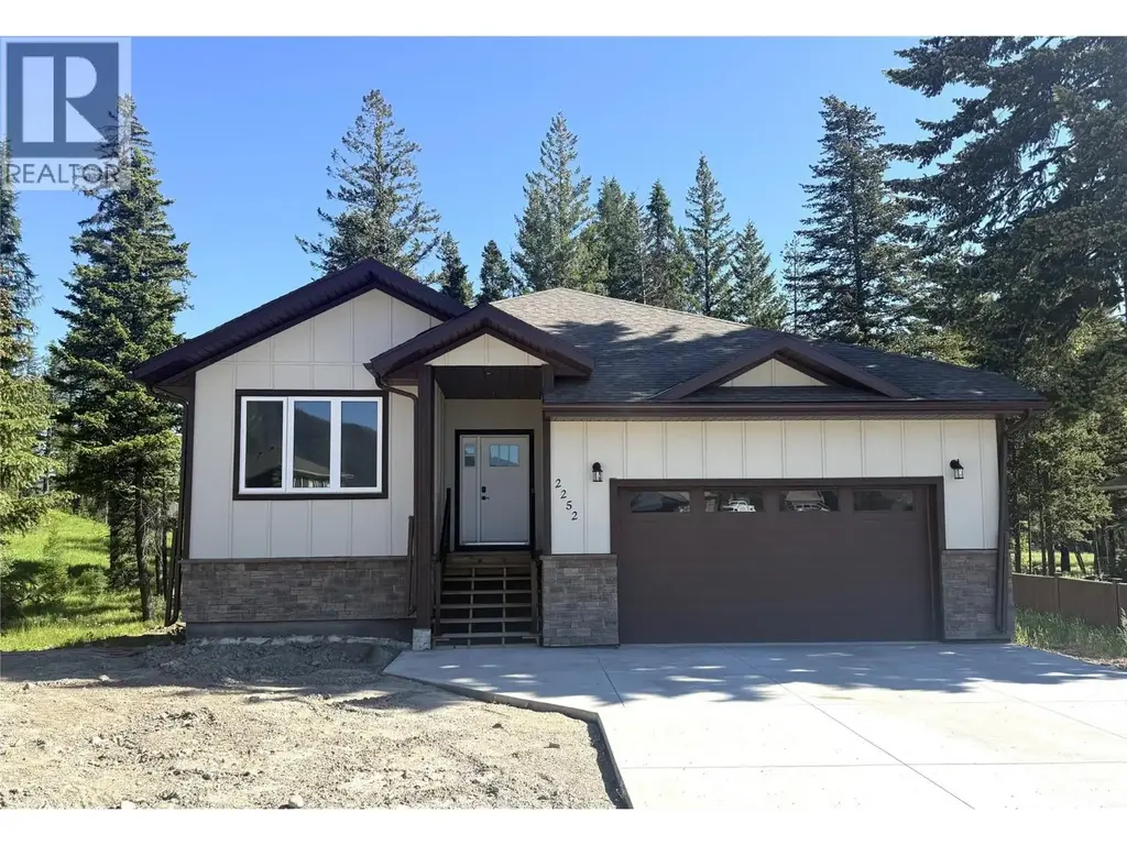 2252 Black Hawk Drive, Sparwood